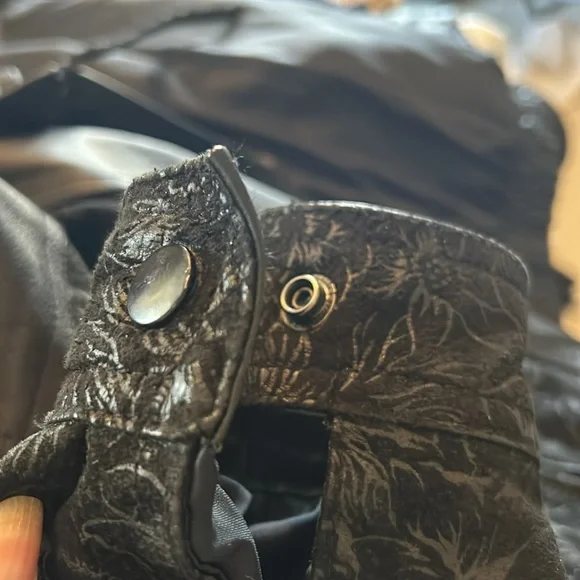 Greg Bell black leather jacket with paisley suede panels. - Picture 11 of 13